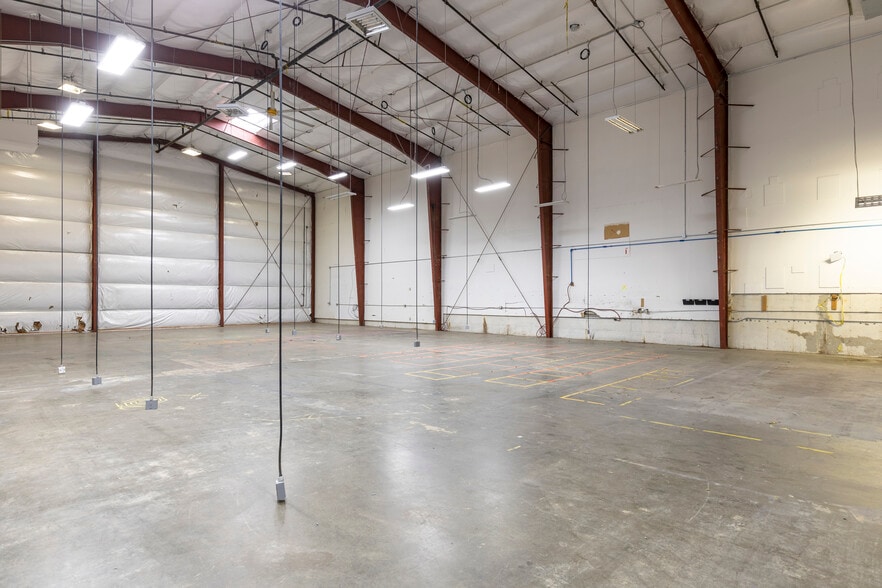 More Photos Of 2123 W Elmore St, Seattle Warehouse For Lease