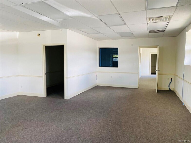 More Photos Of 1212 Abbott Rd, Buffalo Auto Dealership For Lease