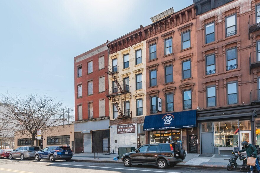 More Photos Of 946 Fulton St, Brooklyn Apartments For Sale