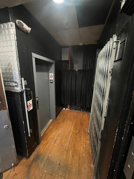 More Photos Of 1000 Broadway Blvd, Kansas City Loft Creative Space For Lease