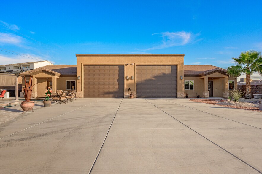 Primary Photo Of 1100 Rolling Hills Dr, Lake Havasu City Apartments For Sale