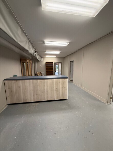 More Photos Of 1970 Surgi Dr, Mandeville Loft Creative Space For Lease