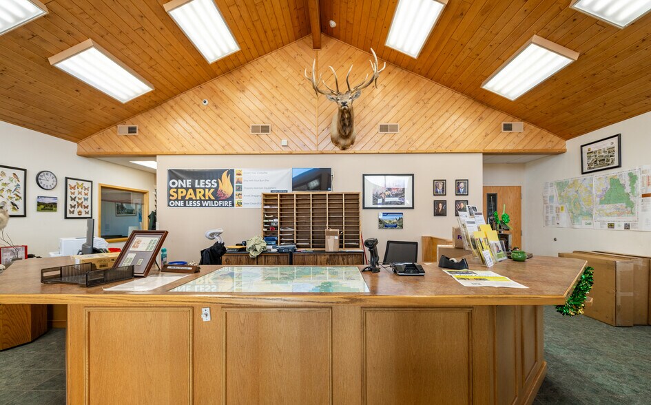 More Photos Of 1820 Meadowlark ln, Butte Office For Sale