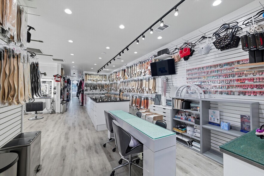 More Photos Of 450 W Harwood Rd, Hurst Freestanding For Sale