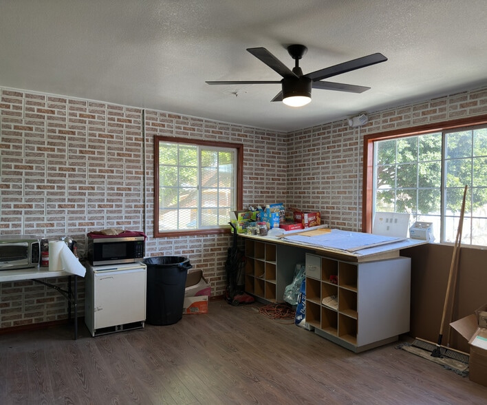 More Photos Of 540-564 S Crocker st, Los Angeles Industrial For Sale