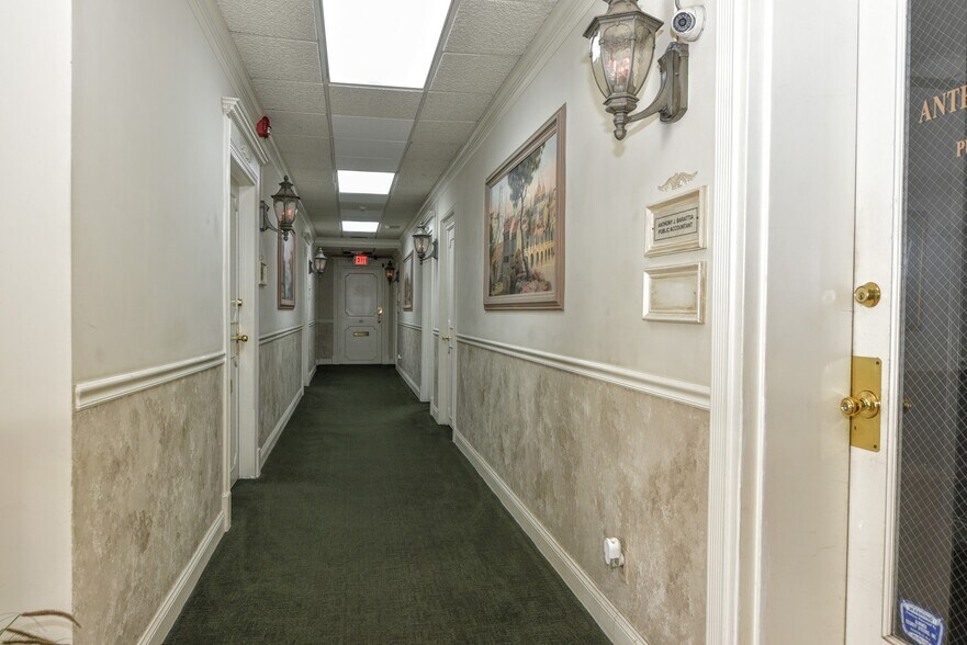 More Photos Of 354 State St, Hackensack Medical For Lease