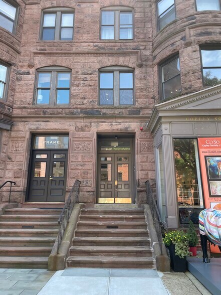 More Photos Of 158 Newbury St, Boston Coworking Space