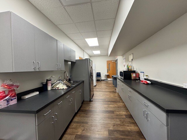 More Photos Of 100 E Market St, Lewistown Flex For Lease