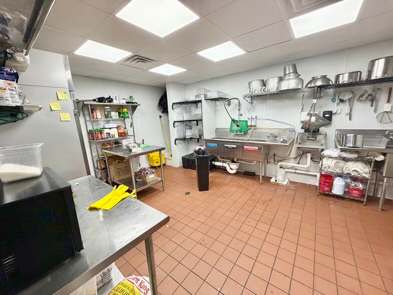 More Photos Of 31 Broadway, Denville Storefront Retail Residential For Lease