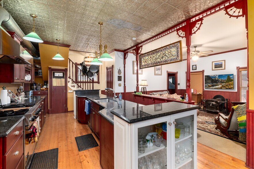 More Photos Of 200 Rose St, Georgetown Hospitality For Sale