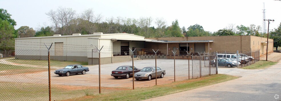 More Photos Of 1 Club Rd, Greenville Manufacturing For Lease