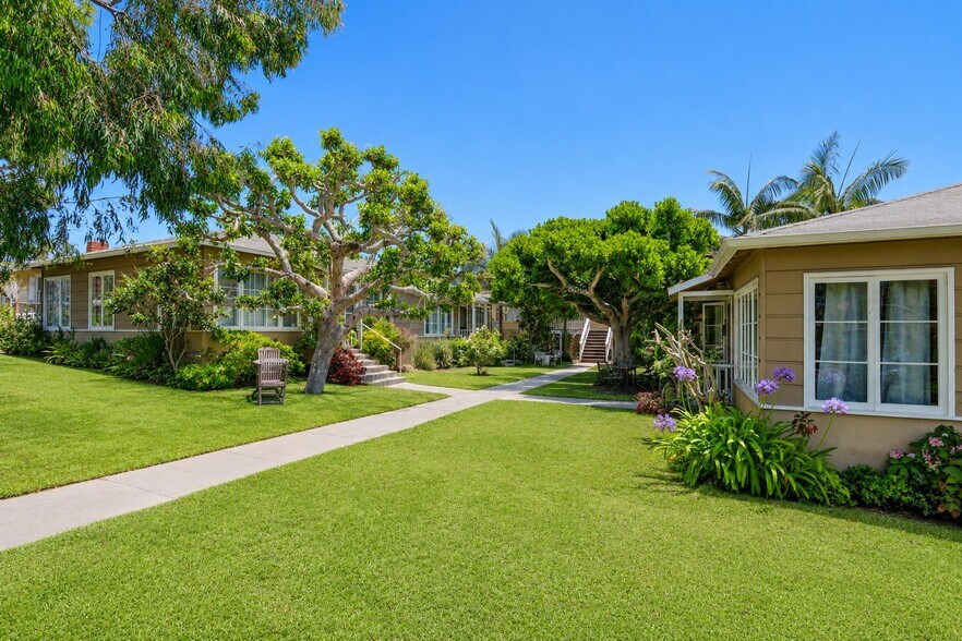 More Photos Of 379 Aster St, Laguna Beach Apartments For Sale