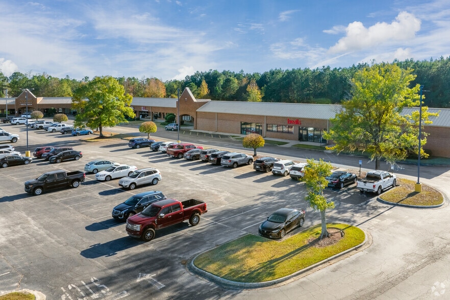 More Photos Of 11 Gateway Blvd S, Savannah Unknown For Lease