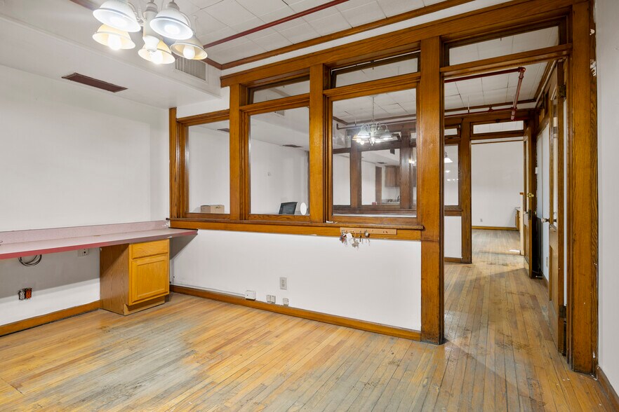 More Photos Of 403-409 N Pearl St, Albany Warehouse For Sale