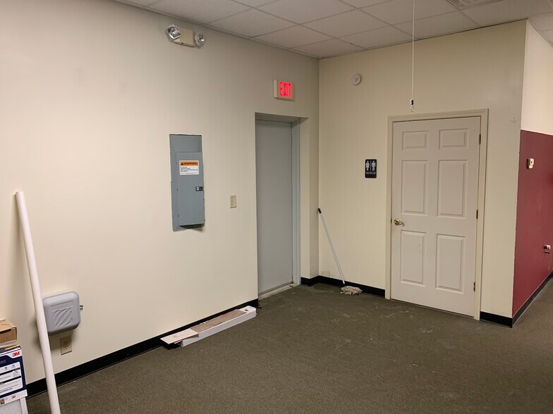 More Photos Of 3556 River Watch Pky, Augusta Storefront Retail Office For Lease