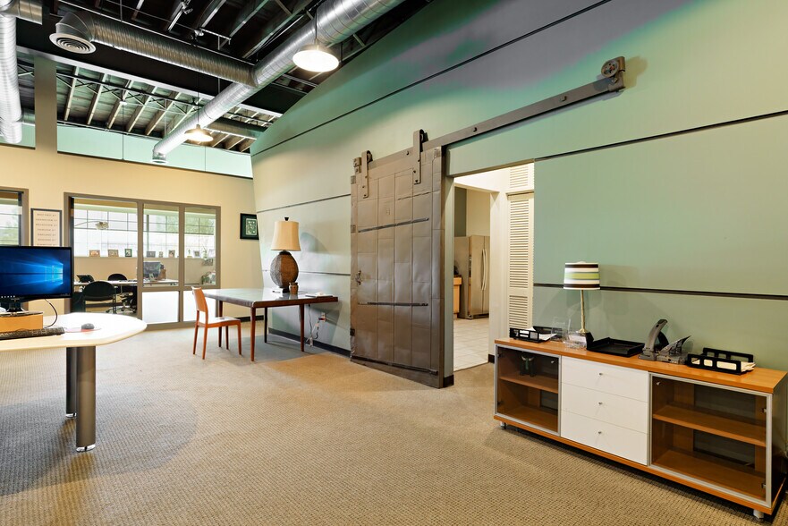 More Photos Of 815 Grandview Ave, Columbus Loft Creative Space For Sale