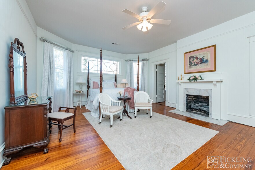 More Photos Of 85 Lakeview Rd, Byron Specialty For Sale