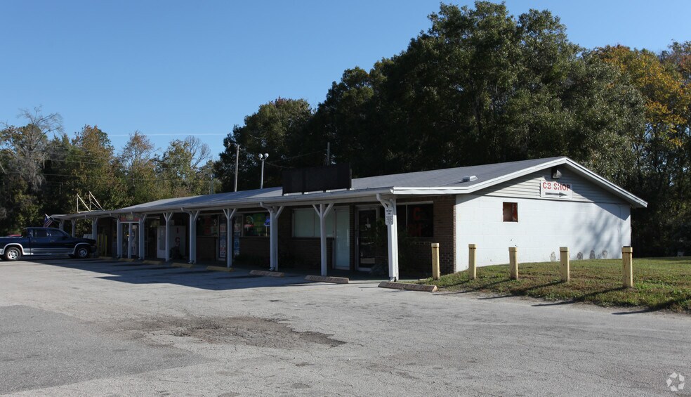 More Photos Of 8391 US Highway 301 S, Jacksonville Service Station For Lease