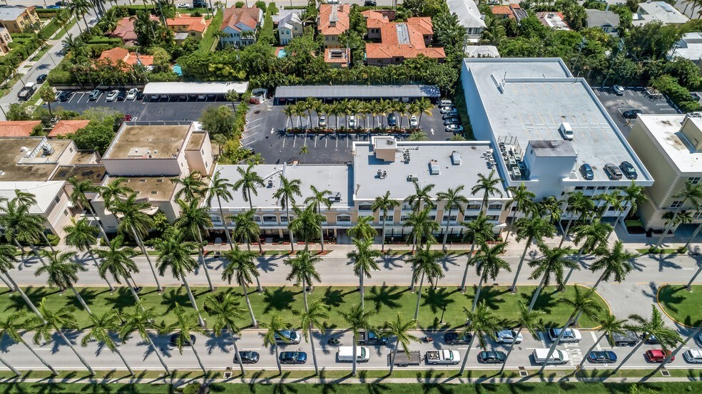 More Photos Of 324 Royal Palm Way, Palm Beach Office For Lease