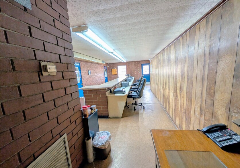 More Photos Of 4459 Broadway, Macon Distribution For Sale