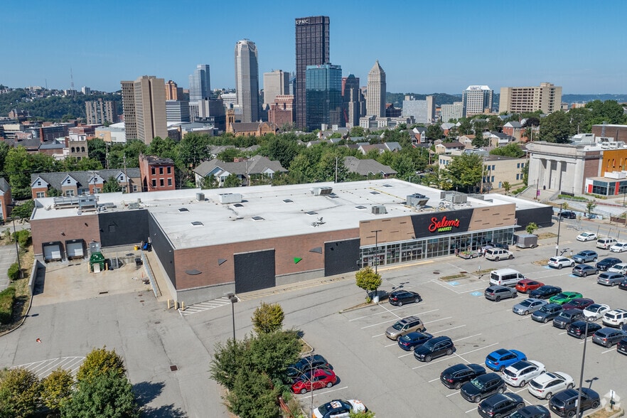 More Photos Of 1850 Centre Ave, Pittsburgh Supermarket For Sale