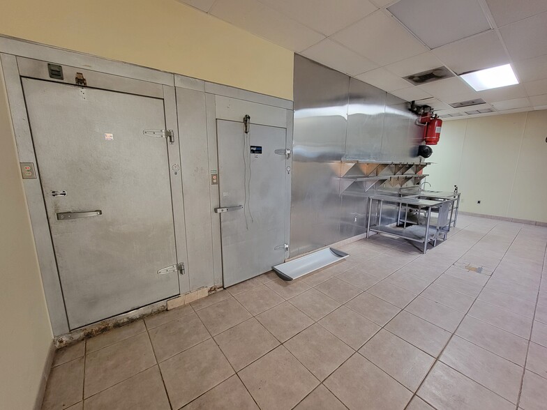 More Photos Of 12011 Bammel North Houston Rd, Houston Restaurant For Lease