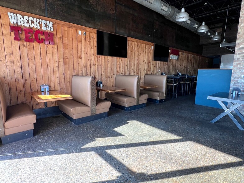 More Photos Of 5412 Slide Rd, Lubbock Freestanding For Lease