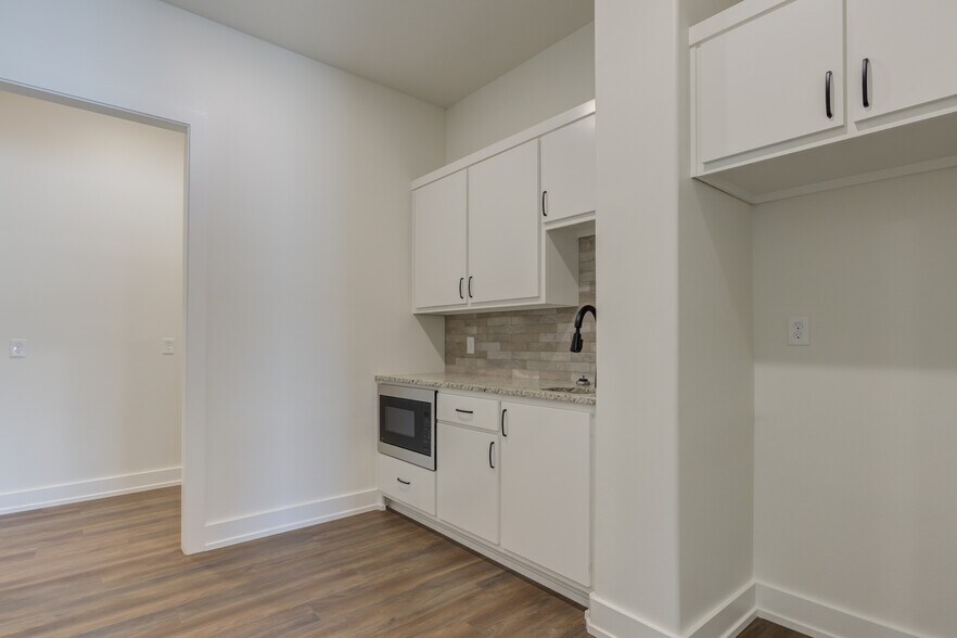 More Photos Of 8922 County Road 6820, Lubbock Warehouse For Sale