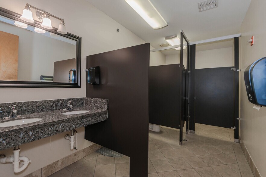 More Photos Of 2950 N 28th Ter, Hollywood Loft Creative Space For Lease