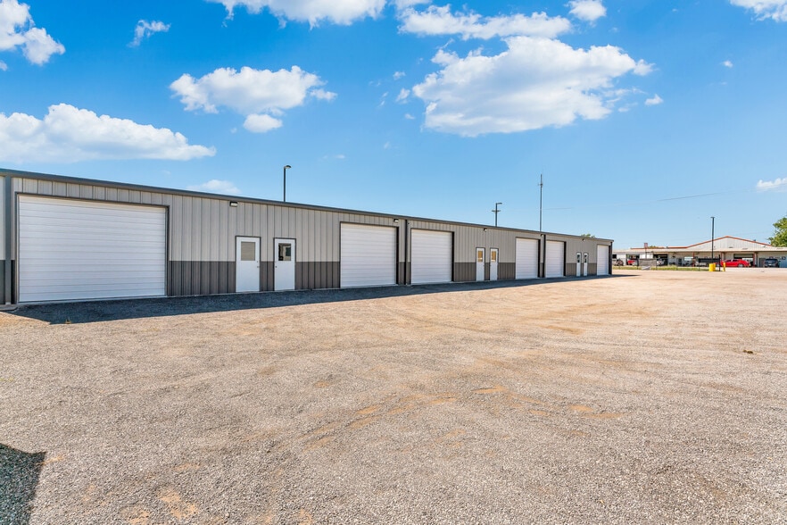 More Photos Of 12250 US Business Highway 287 N, Fort Worth Distribution For Lease