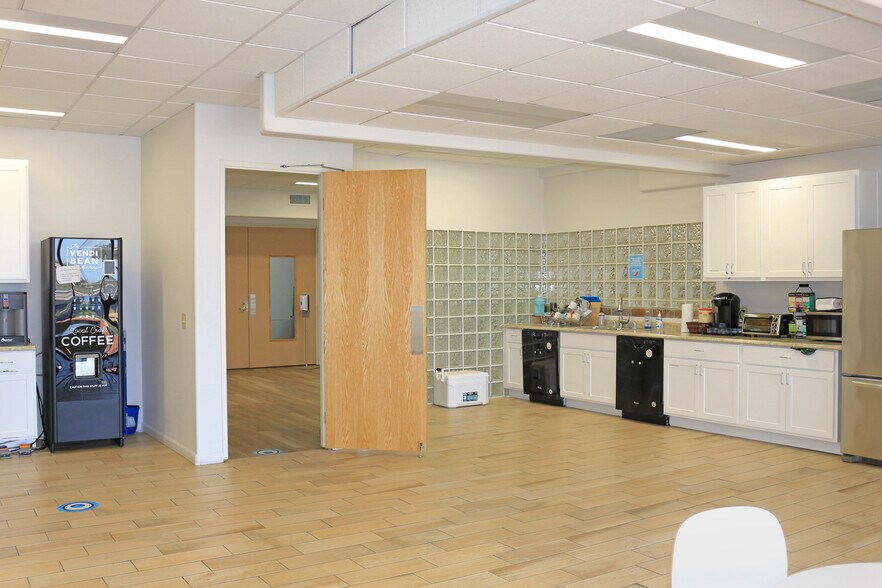 More Photos Of 2815 Camino del Rio S, San Diego Office For Sale