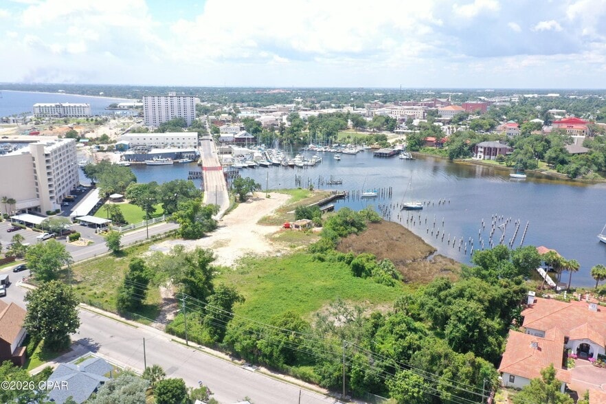 More Photos Of 303-305 Beach Dr E, Panama City Land For Sale