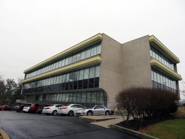 More Photos Of 355 N 21st St, Camp Hill Medical For Lease