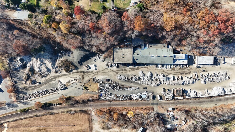 Primary Photo Of 15 Franklin St, Seymour Manufacturing For Lease