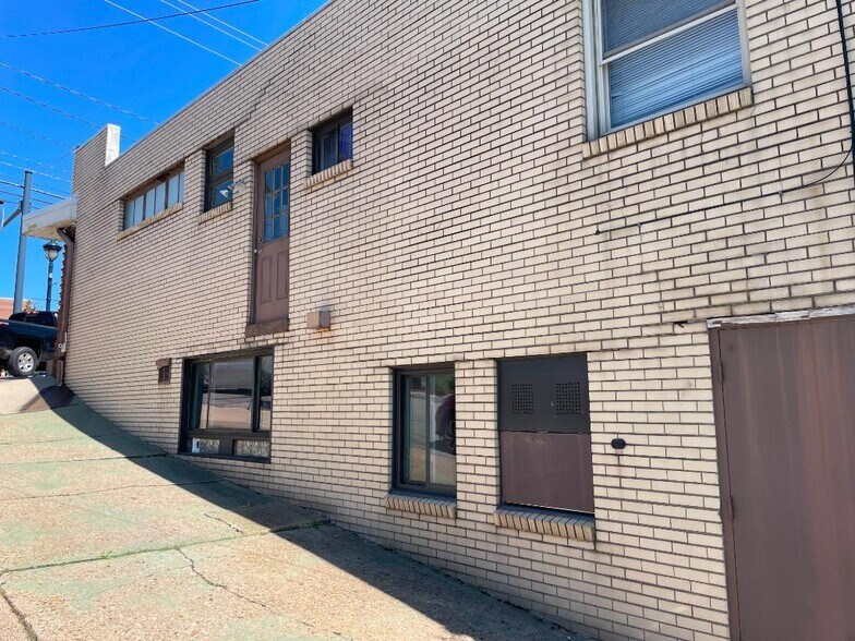 More Photos Of 4145 Brownsville Rd, Pittsburgh Storefront For Sale