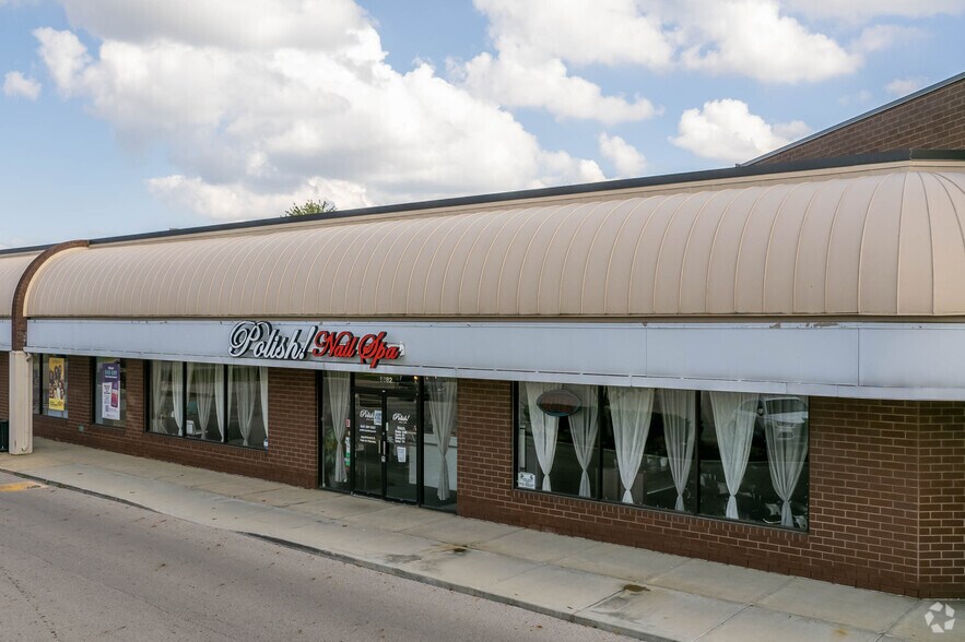 More Photos Of 6600-6694 Sawmill Rd, Columbus Storefront For Lease