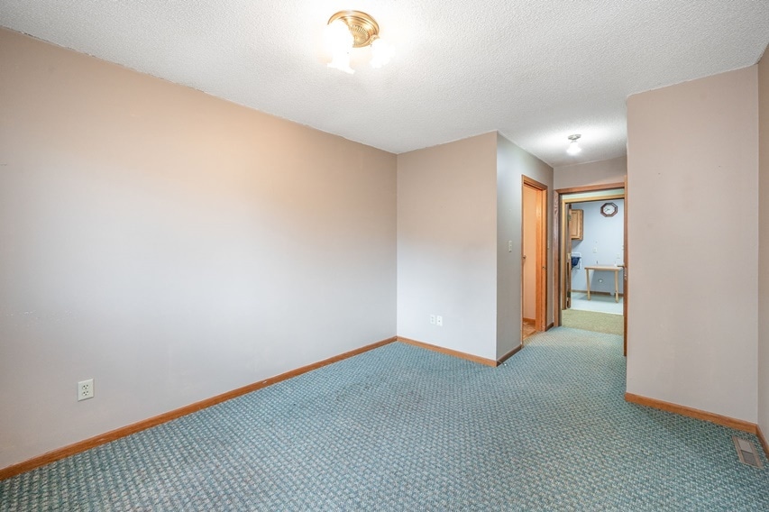 More Photos Of 311 S Nicollet St, Blue Earth Healthcare For Sale