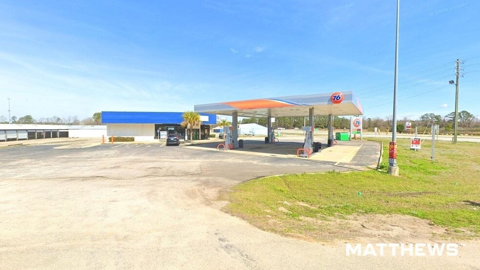 Primary Photo Of 4011 E Palmetto St, Florence General Retail For Sale