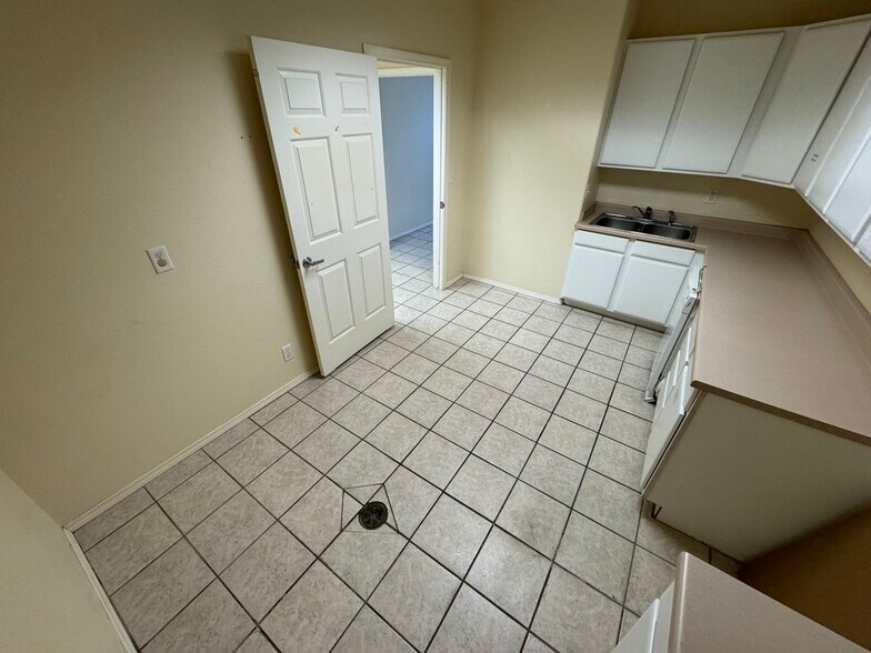 More Photos Of 273 Shoup Ave W, Twin Falls Office For Lease