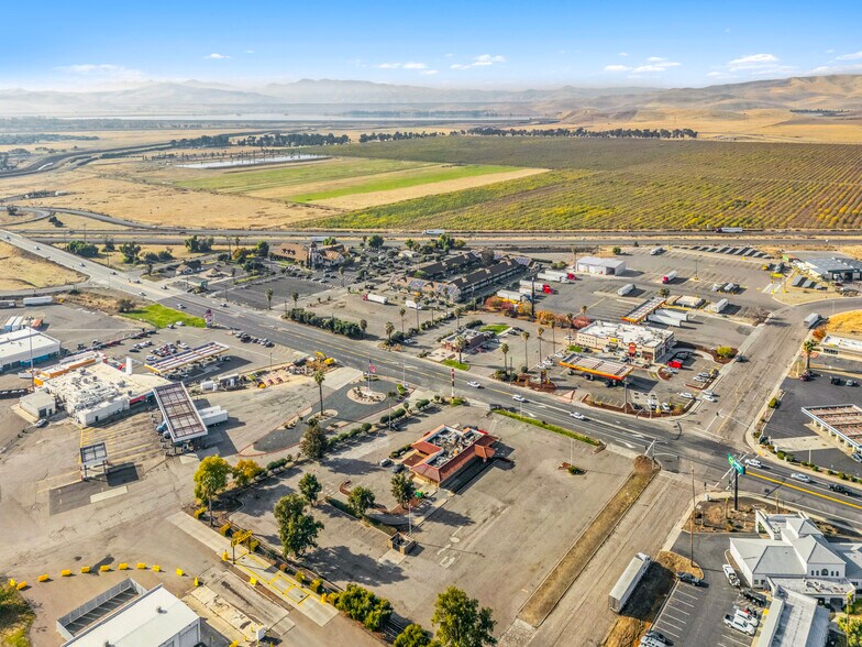 More Photos Of 12260 State Highway 33, Santa Nella Fast Food For Sale