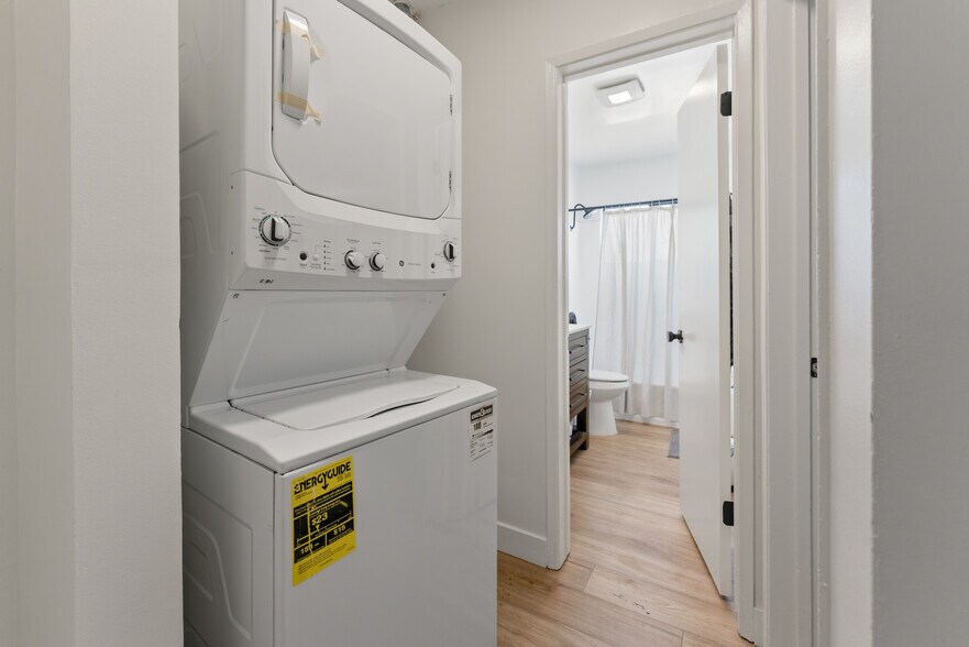 More Photos Of 5810 San Vicente Blvd, Los Angeles Apartments For Sale