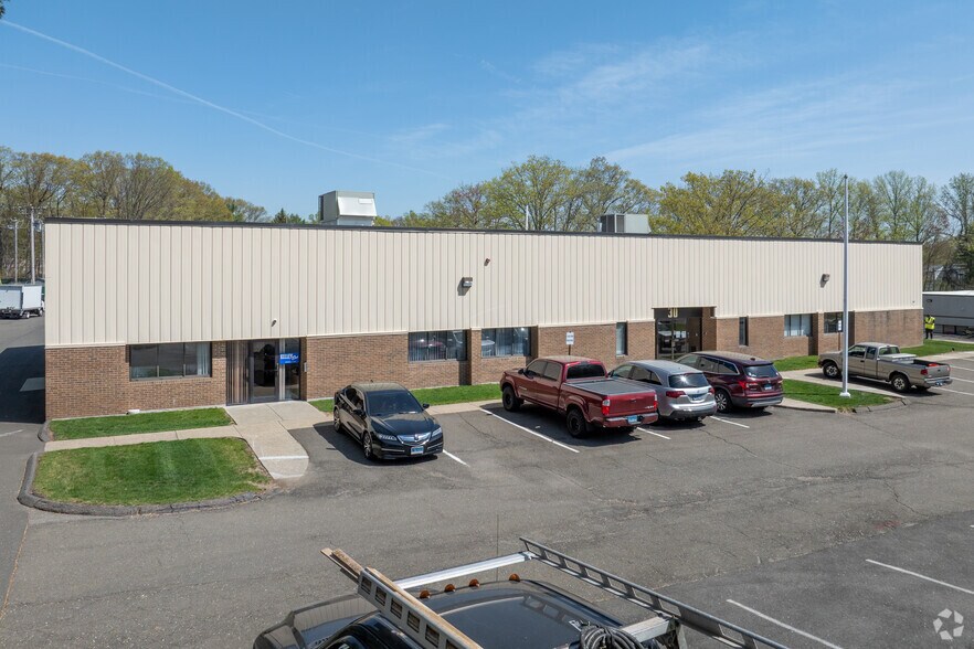 More Photos Of 30 Lindeman Dr, Trumbull Light Distribution For Lease