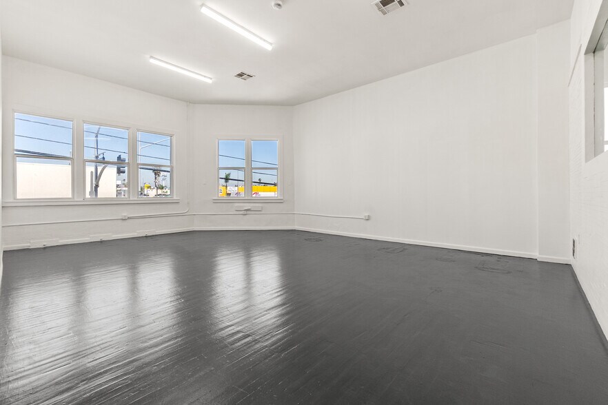 More Photos Of 1101-1125 S La Brea Ave, Inglewood Storefront Retail Office For Lease