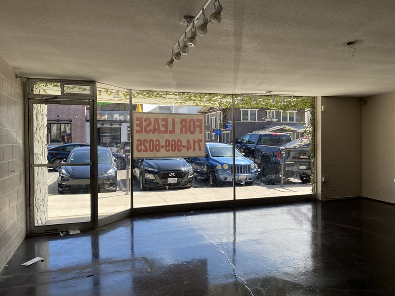 More Photos Of 207 5th St, Huntington Beach Storefront For Lease