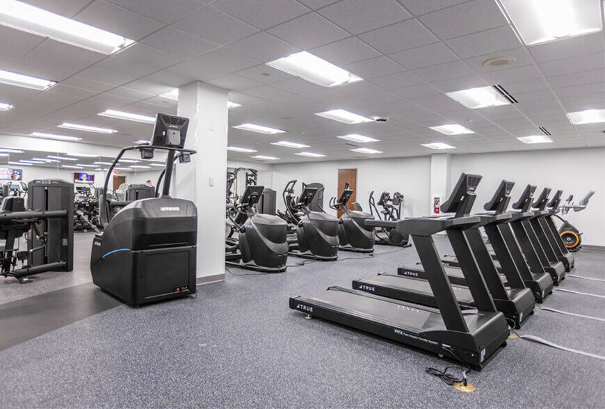 More Photos Of 7000 Midland Blvd, Amelia Office For Lease