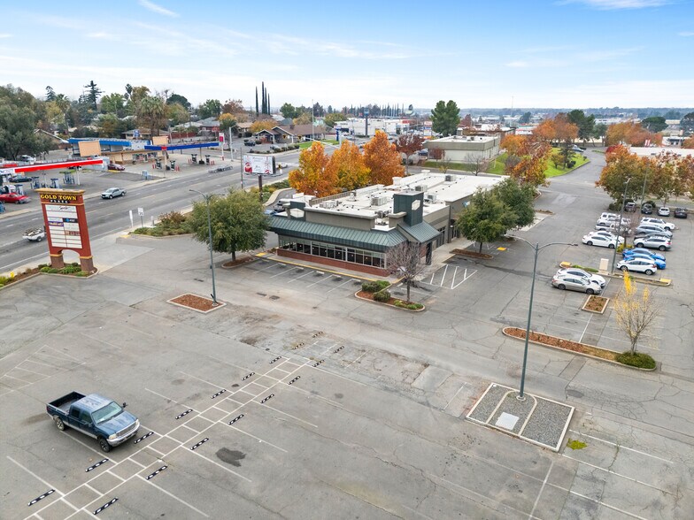 More Photos Of 2470 Oro Dam Blvd E, Oroville Freestanding For Lease
