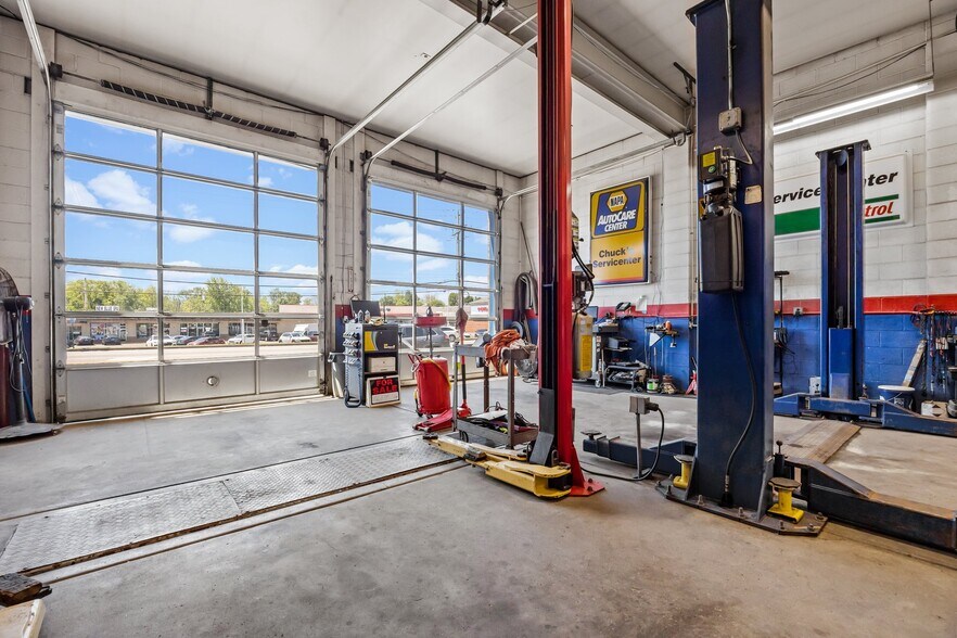 More Photos Of 2304 Huntingdon Pike, Huntingdon Valley Auto Repair For Sale