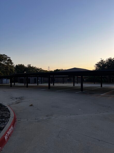 More Photos Of 5308 W Plano Pky, Plano Office For Sale