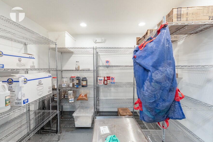 More Photos Of 9700 Railroad St, Elk Grove Restaurant For Lease