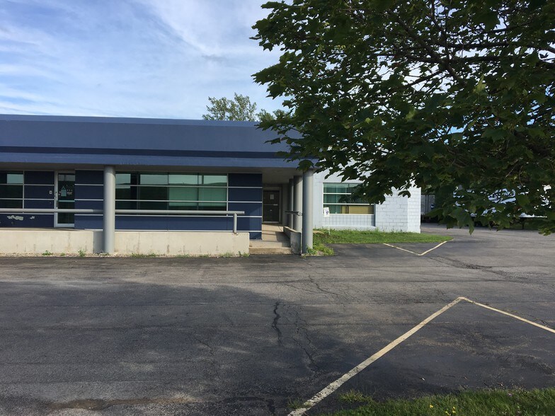 More Photos Of 495 Aero Dr, Cheektowaga Light Distribution For Lease